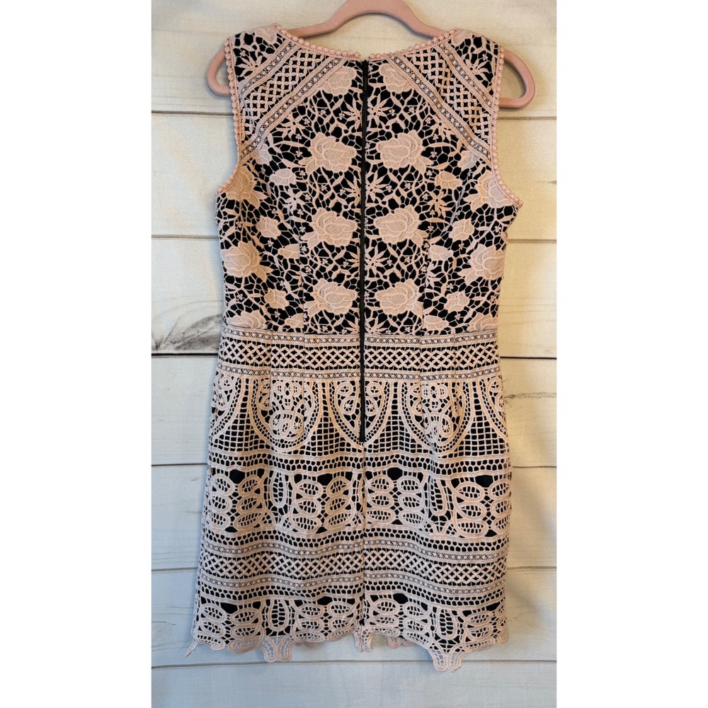 Nanette Lepore Pink Black Lace Sheath Dress Size 10 Sleeveless Floral 296-313 - Picture 6 of 6